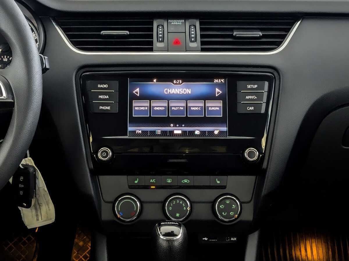 Купить Skoda Octavia с пробегом. Фото: #12