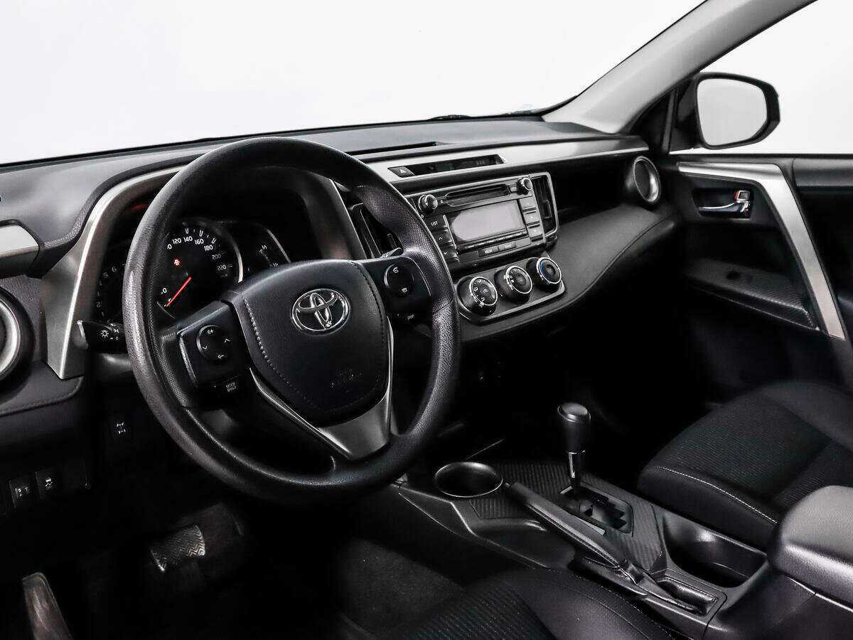 Купить Toyota RAV4 с пробегом. Фото: #8