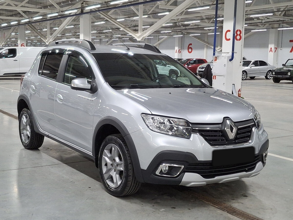 Купить Renault Sandero с пробегом. Фото: #2