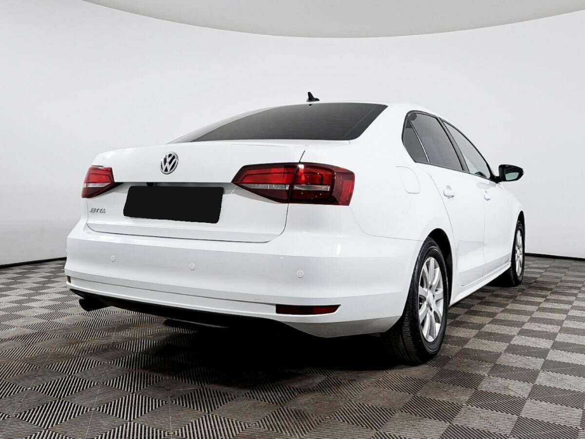 Купить Volkswagen Jetta с пробегом. Фото: #3