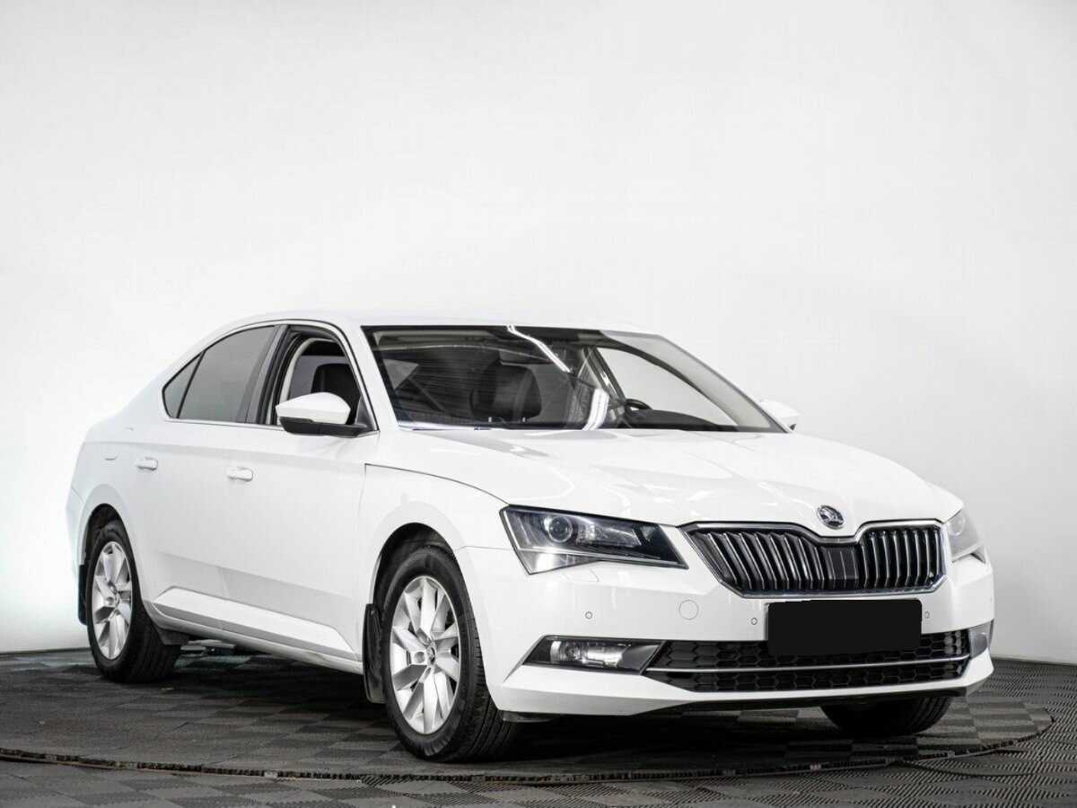 Купить Skoda Superb с пробегом. Фото: #2