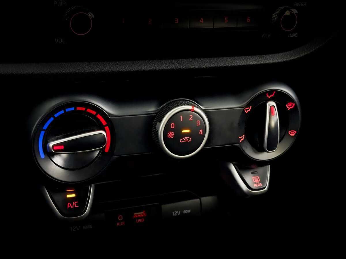 Купить Kia Rio с пробегом. Фото: #23