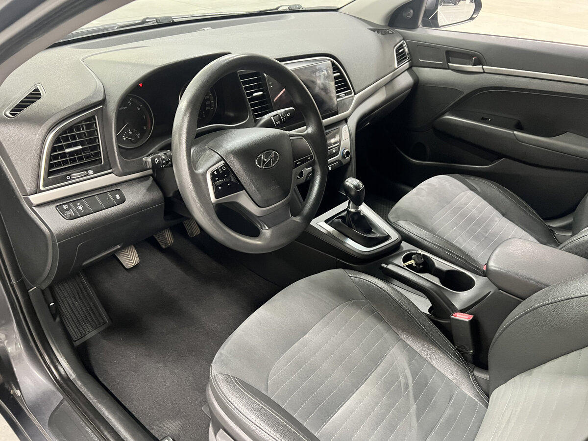 Купить Hyundai Elantra с пробегом. Фото: #15