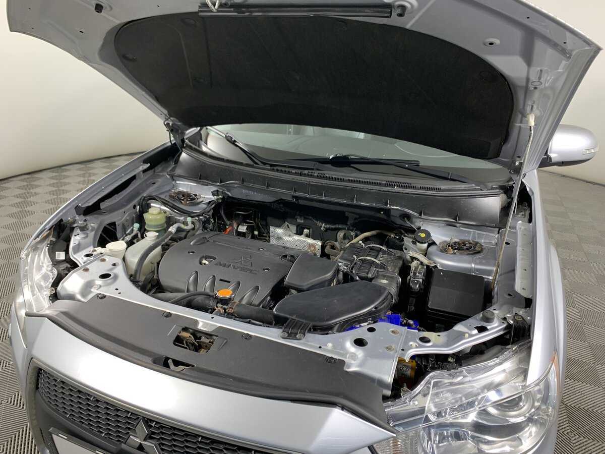 Купить Mitsubishi Outlander с пробегом. Фото: #10