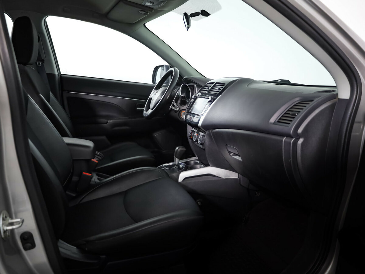 Купить Mitsubishi ASX с пробегом. Фото: #19