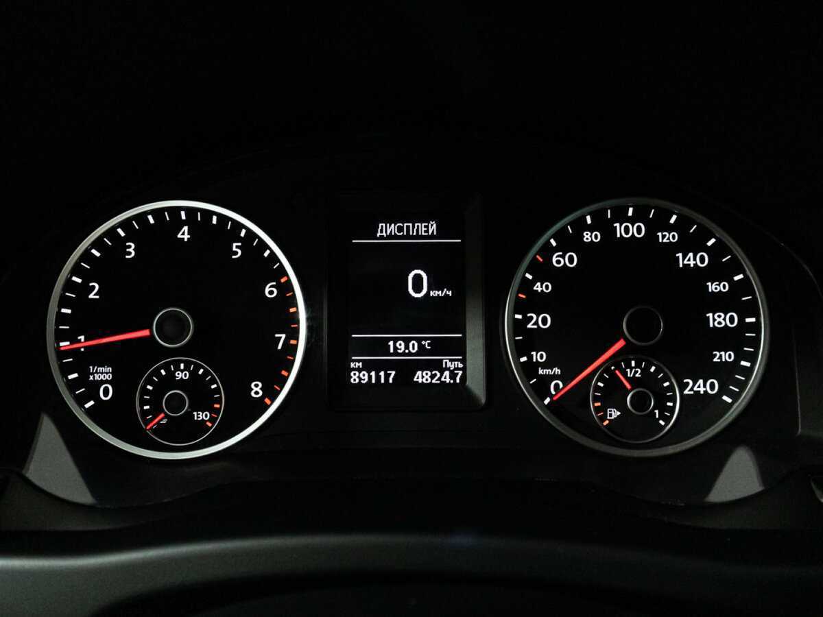 Купить Volkswagen Tiguan с пробегом. Фото: #11