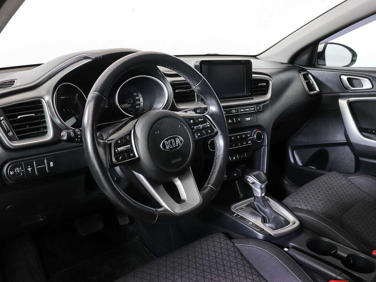 Купить Kia Ceed с пробегом. Фото: #11