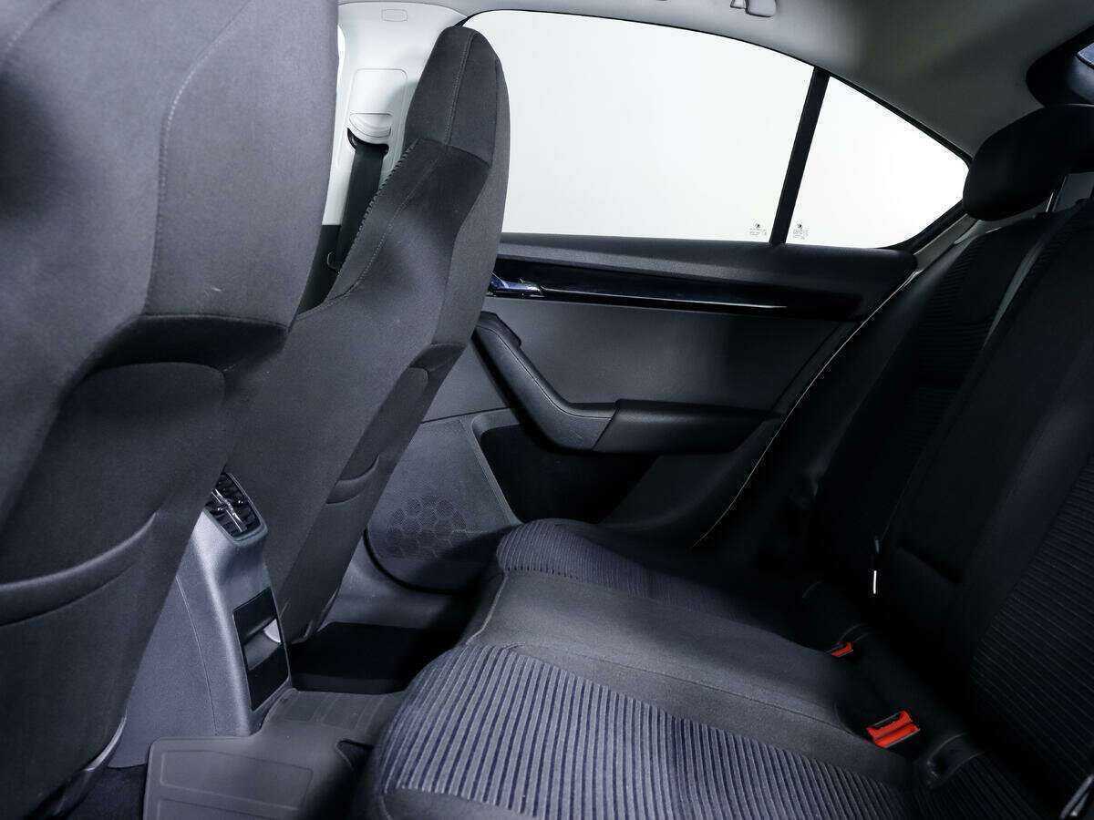 Купить Skoda Octavia с пробегом. Фото: #8