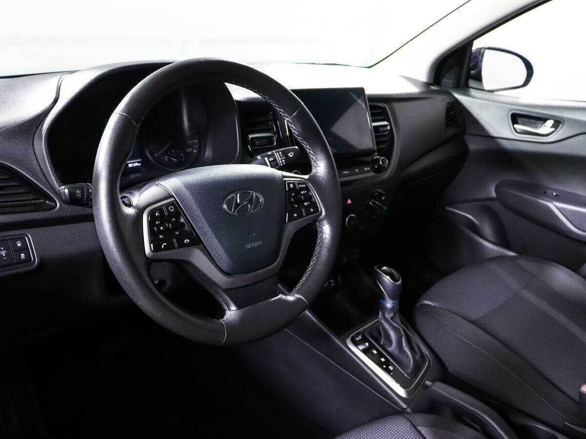 Купить Hyundai Solaris с пробегом. Фото: #13