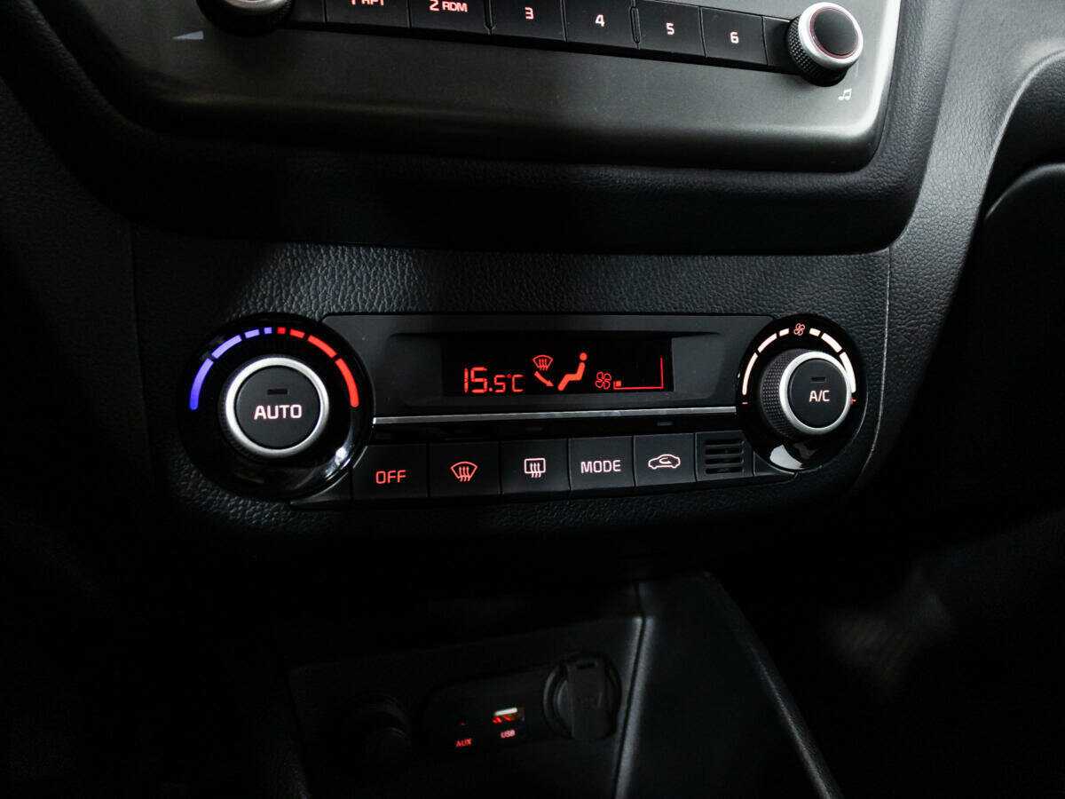 Купить Kia Rio с пробегом. Фото: #15