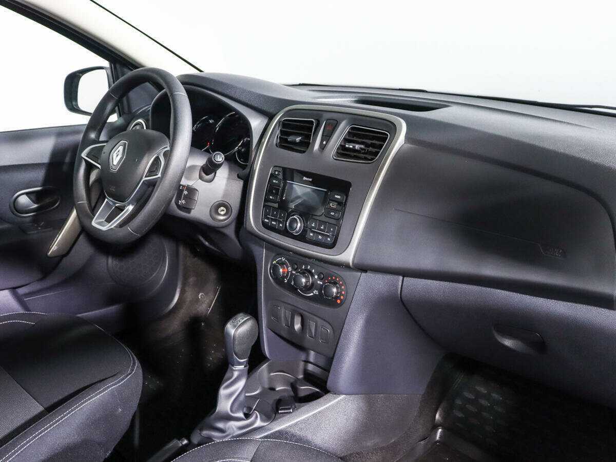 Купить Renault Logan с пробегом. Фото: #6