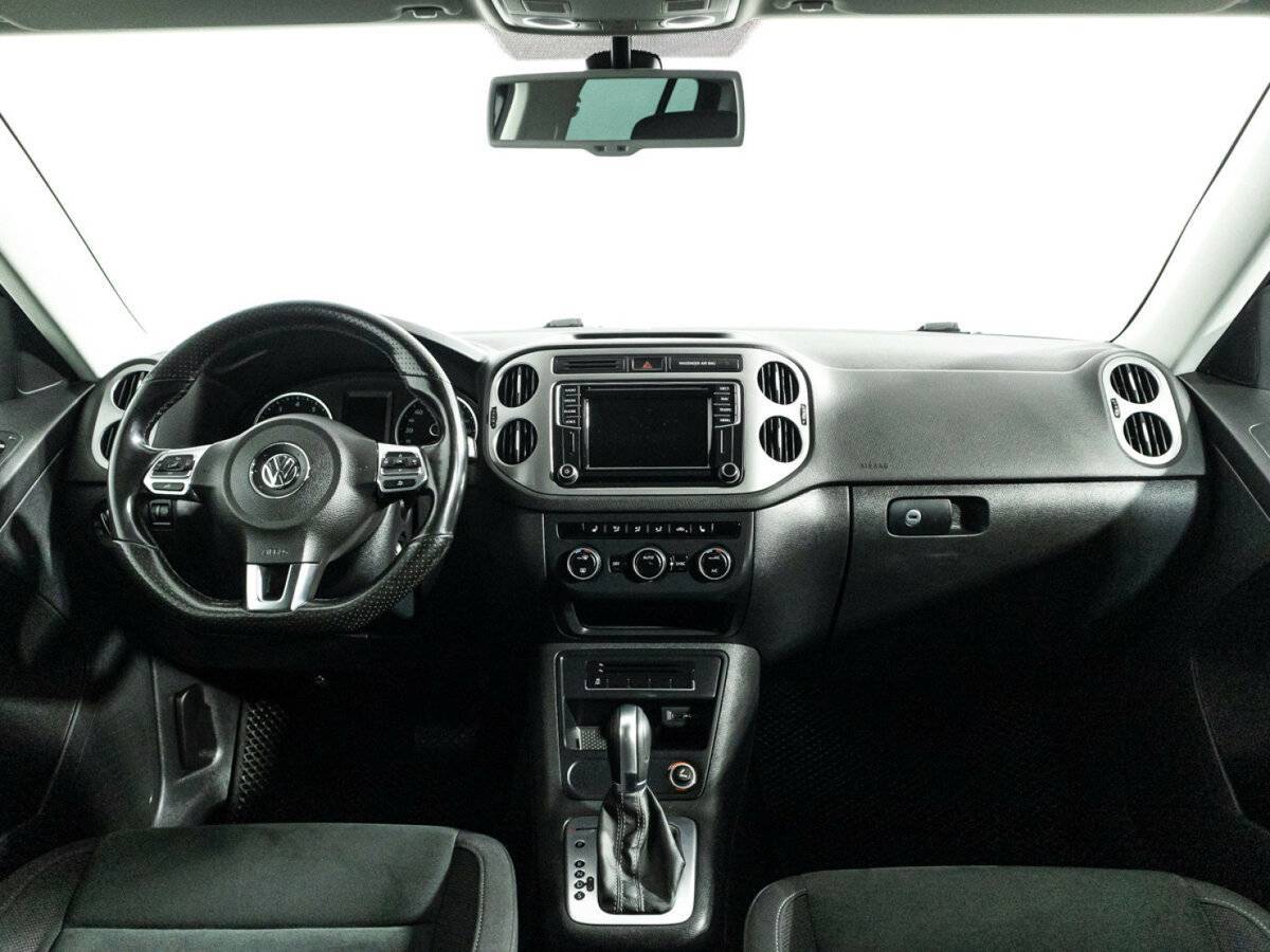Купить Volkswagen Tiguan с пробегом. Фото: #12