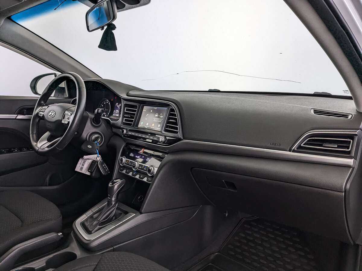 Купить Hyundai Elantra с пробегом. Фото: #8