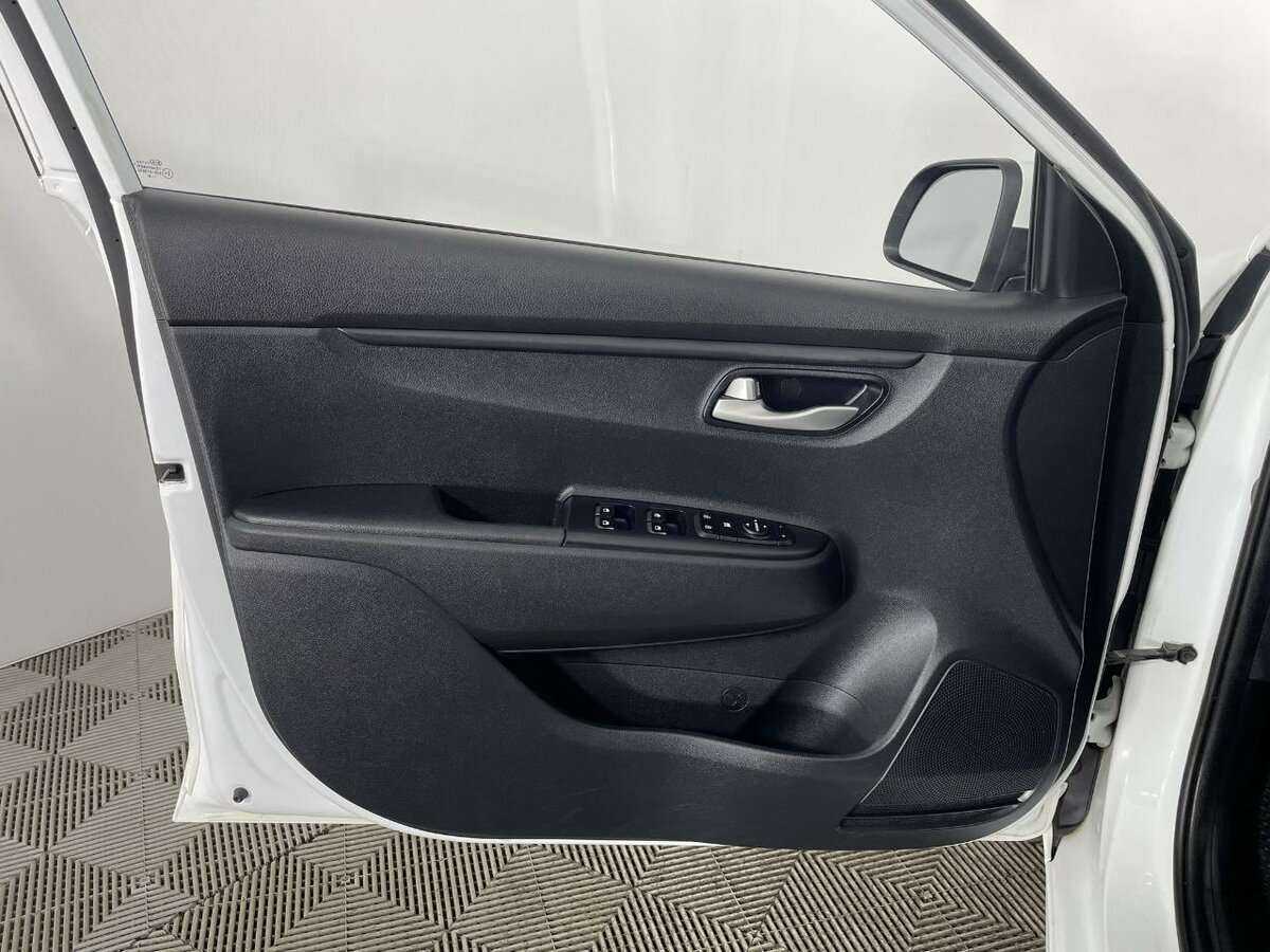 Купить Kia Rio с пробегом. Фото: #7