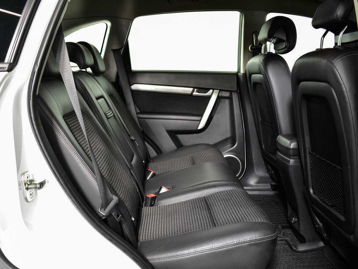 Купить Chevrolet Captiva с пробегом. Фото: #9