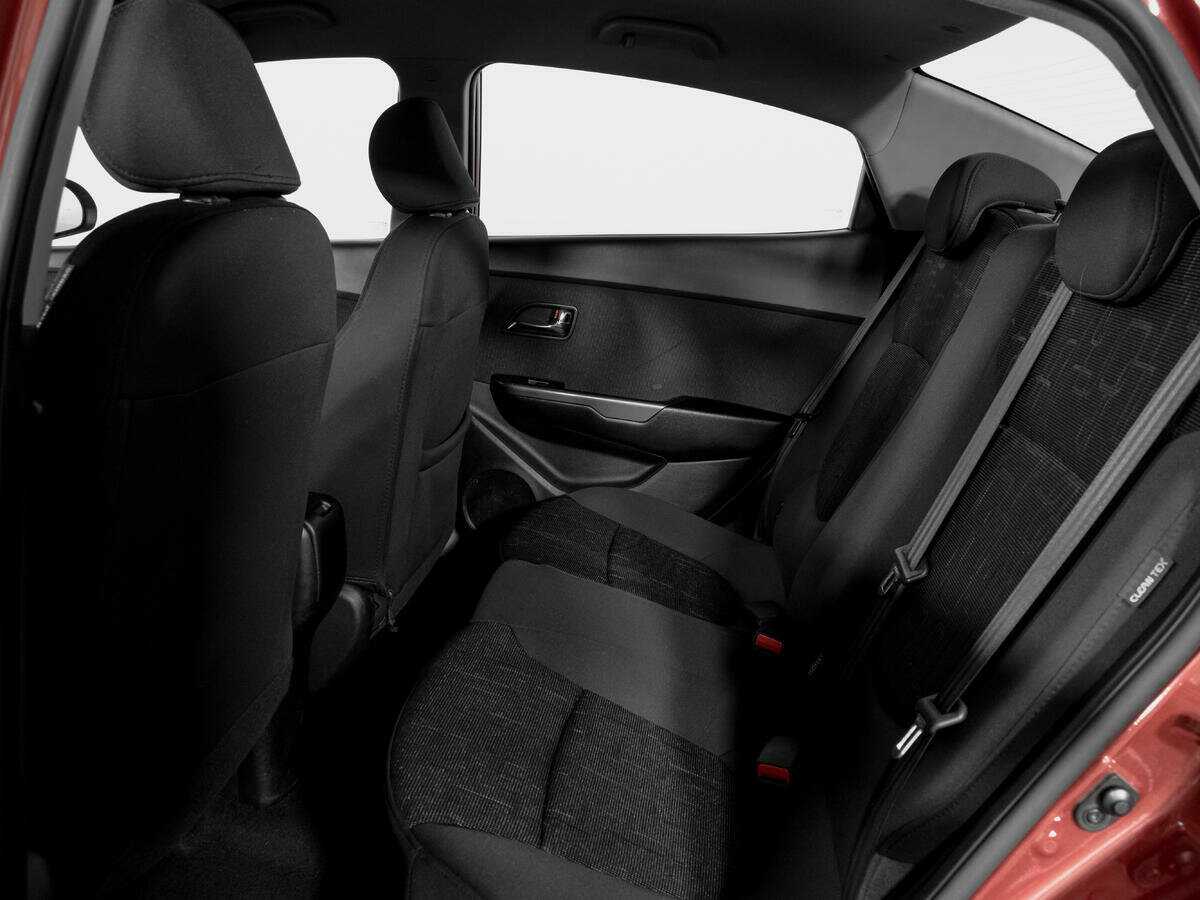 Купить Kia Rio с пробегом. Фото: #9