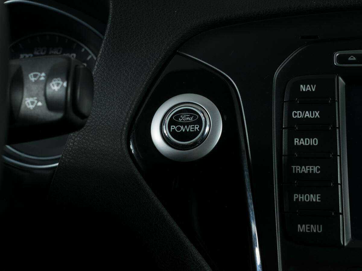 Купить Ford Mondeo с пробегом. Фото: #13