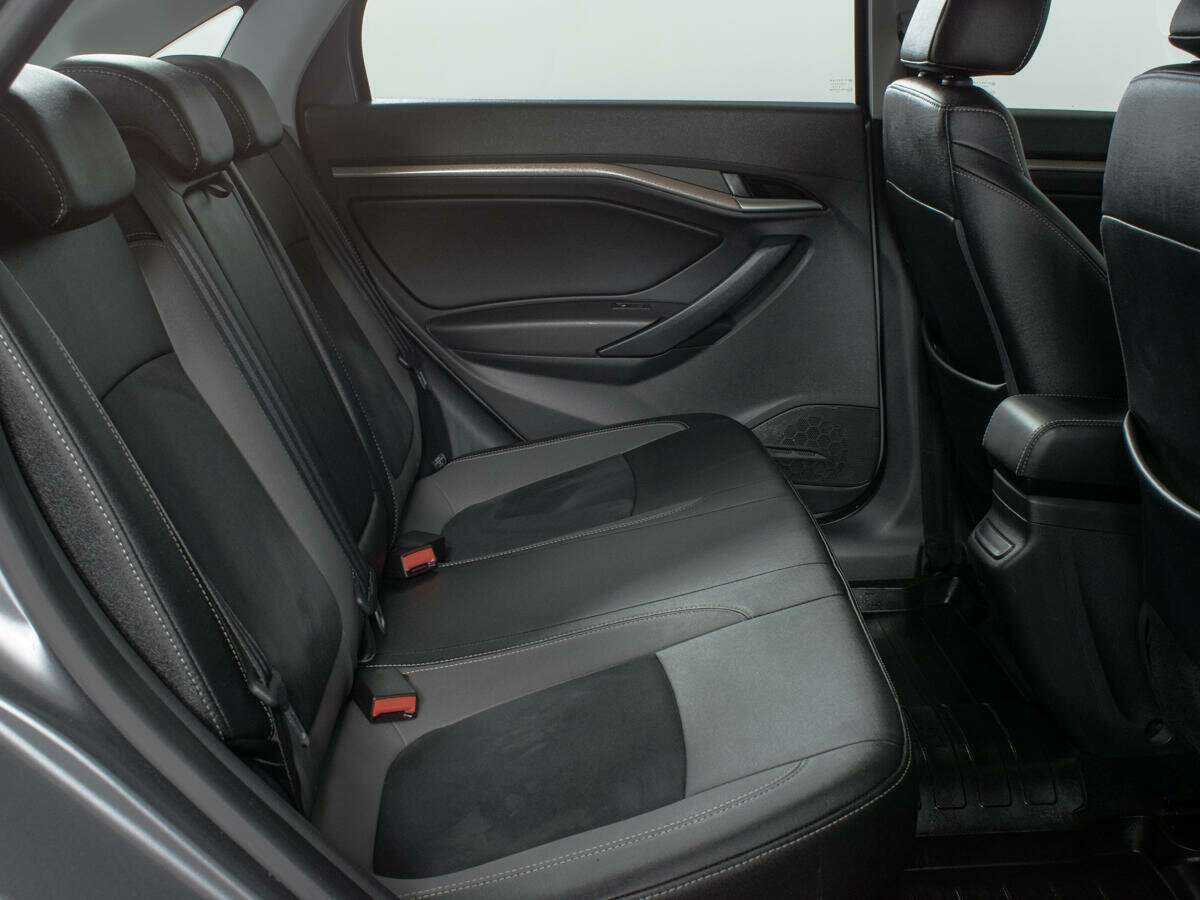 Купить Lada (ВАЗ) Vesta с пробегом. Фото: #8