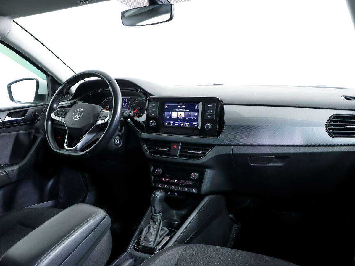 Купить Volkswagen Polo с пробегом. Фото: #8