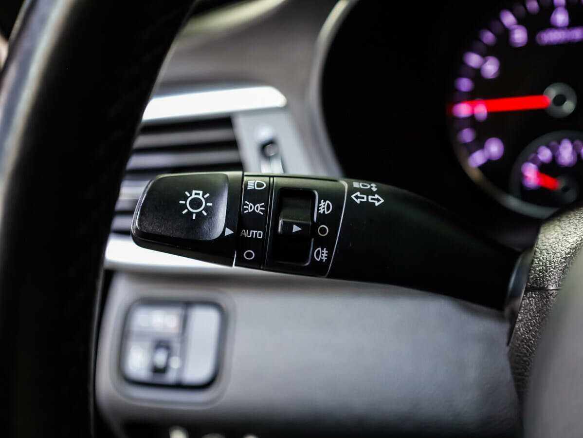 Купить Kia Optima с пробегом. Фото: #17