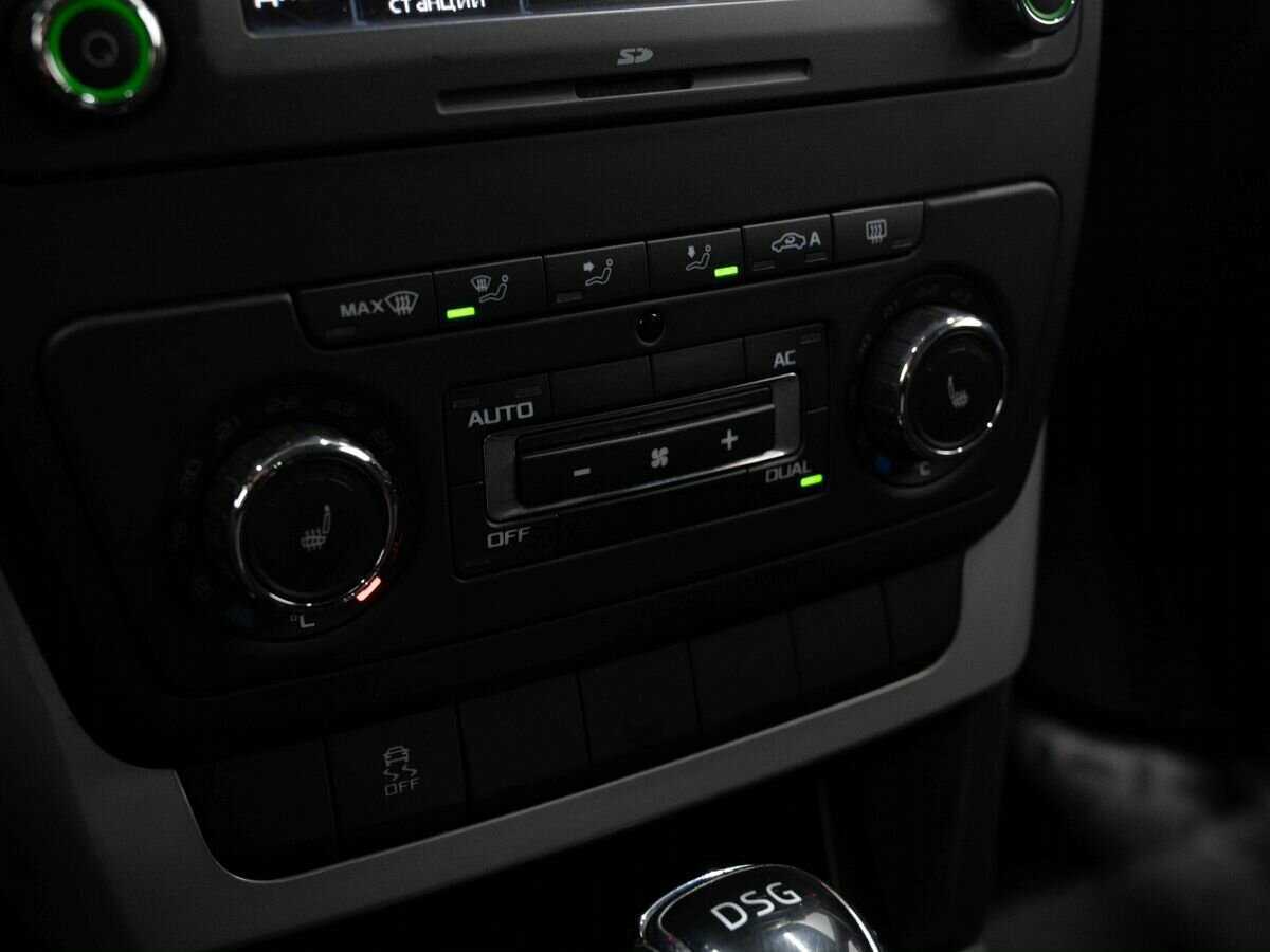 Купить Skoda Yeti с пробегом. Фото: #17