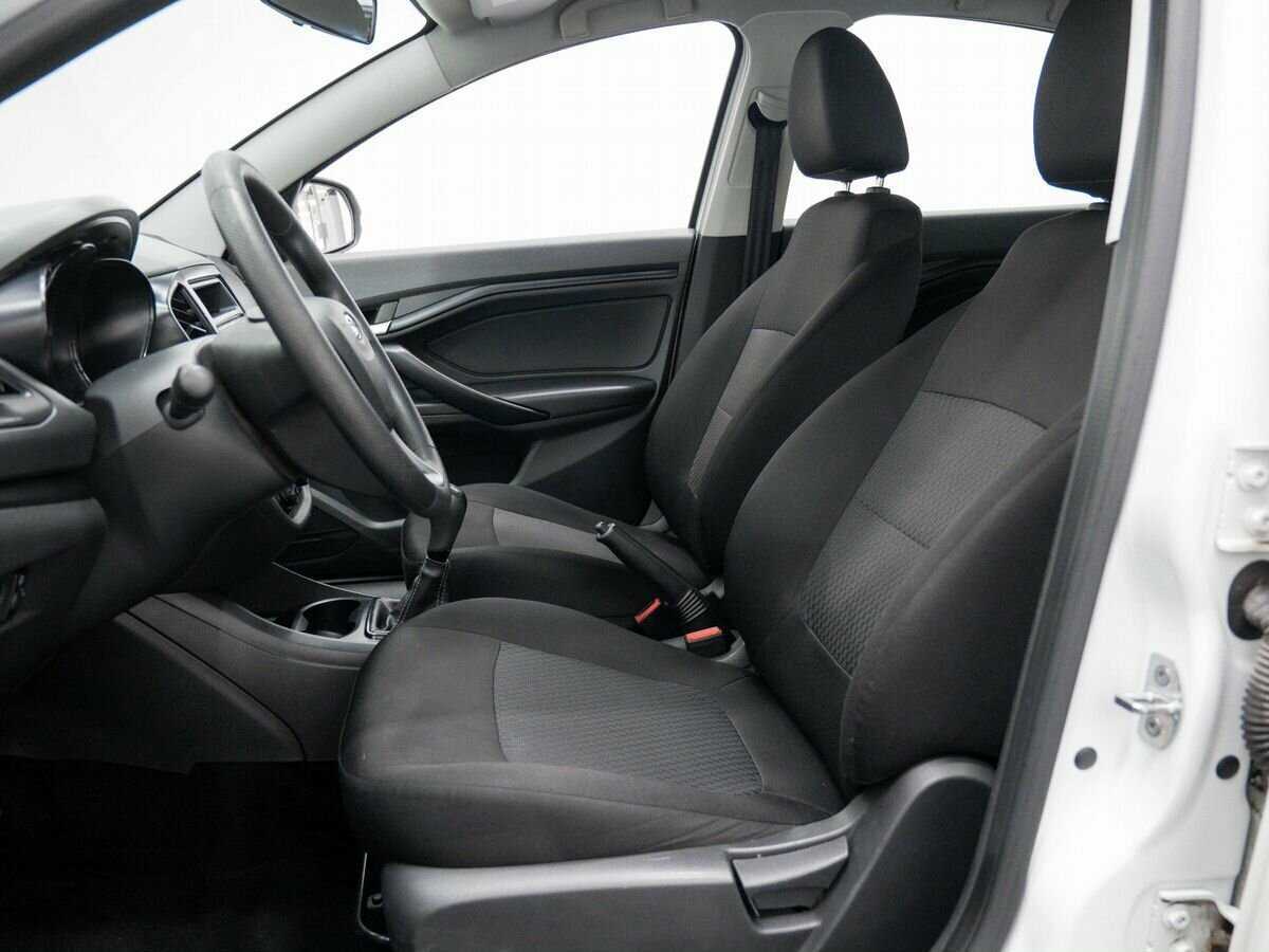 Купить Lada (ВАЗ) Vesta с пробегом. Фото: #13