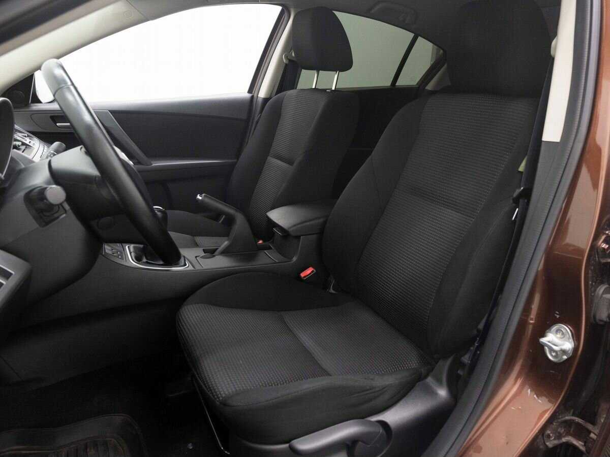 Купить Mazda 3 с пробегом. Фото: #8