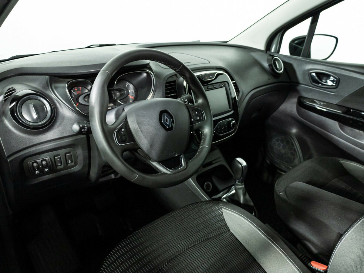 Купить Renault Kaptur с пробегом. Фото: #10