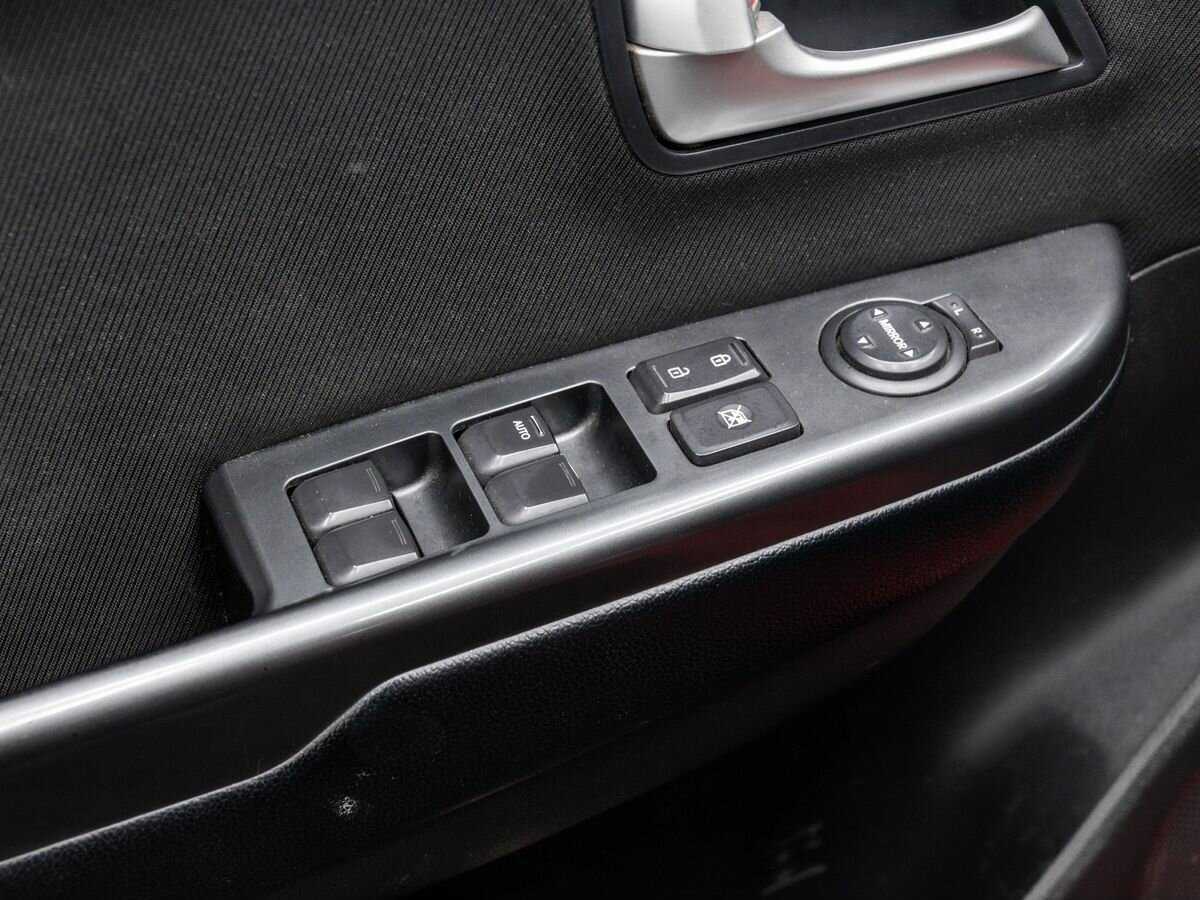 Купить Kia Rio с пробегом. Фото: #15