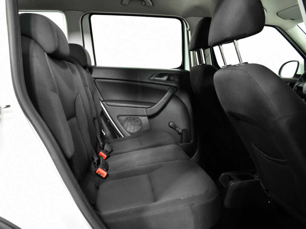 Купить Skoda Yeti с пробегом. Фото: #9