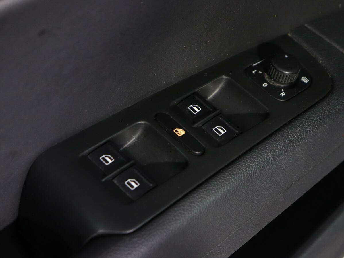 Купить Skoda Superb с пробегом. Фото: #16