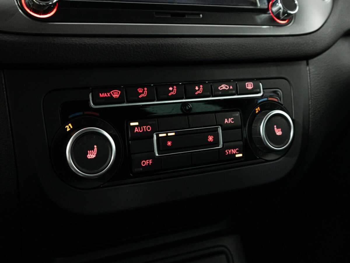 Купить Volkswagen Tiguan с пробегом. Фото: #15