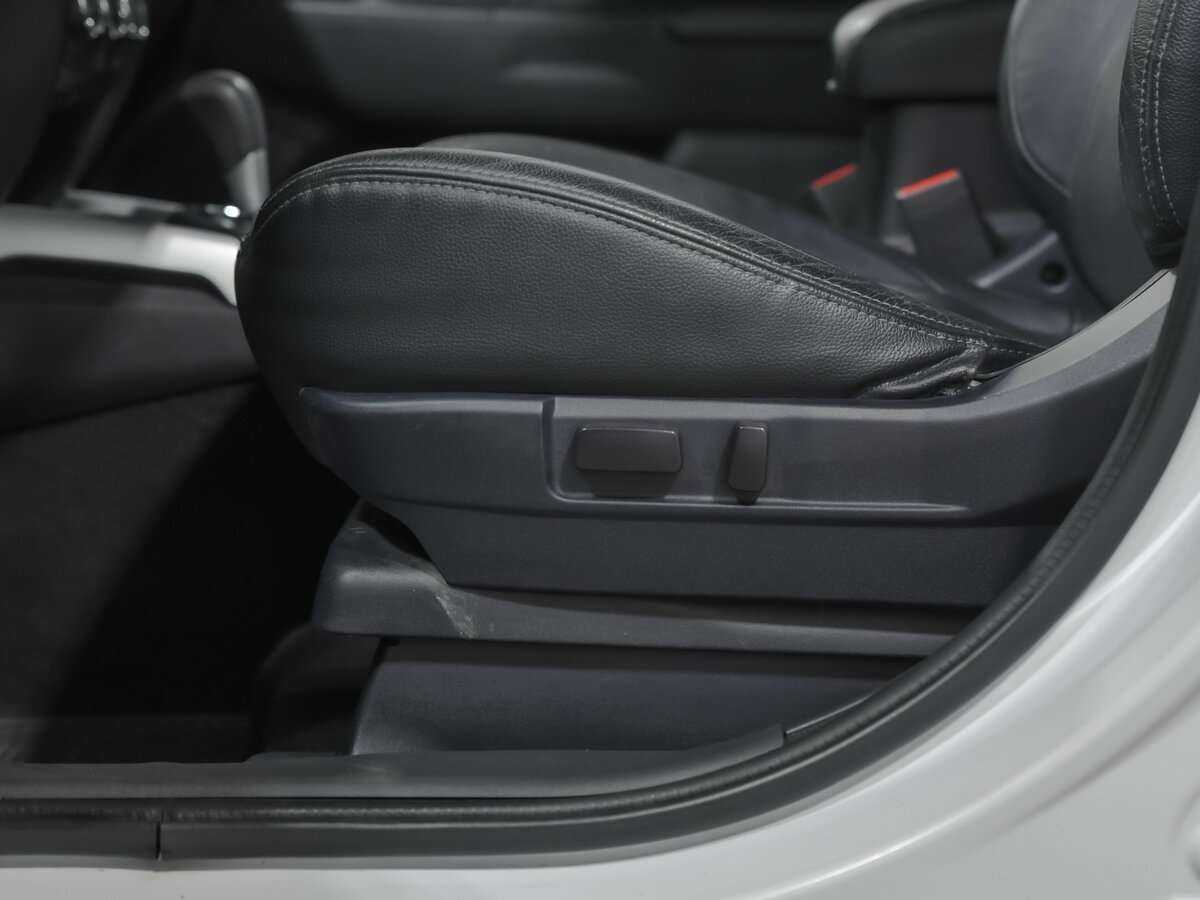 Купить Mitsubishi ASX с пробегом. Фото: #14