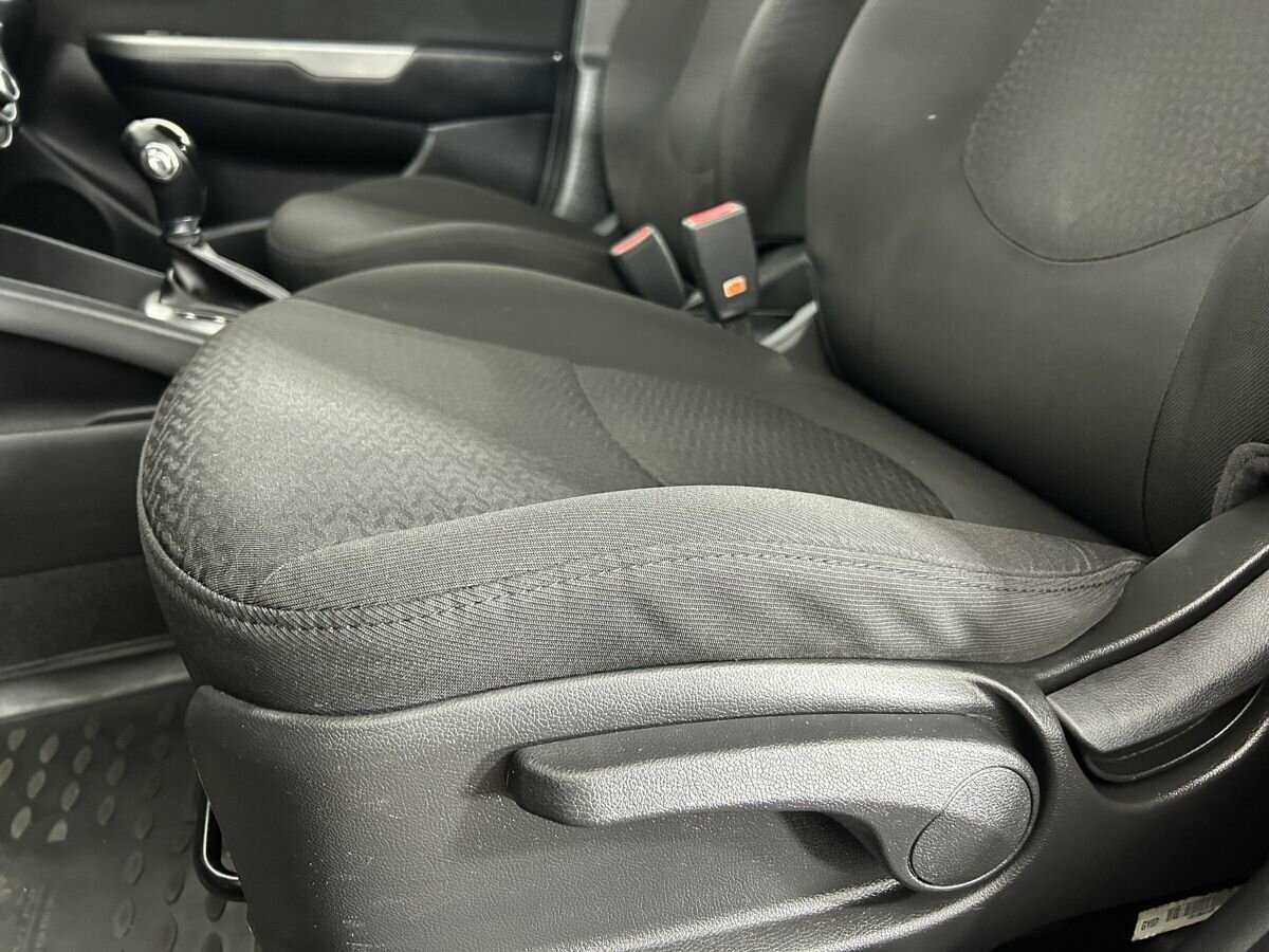 Купить Kia Rio с пробегом. Фото: #8