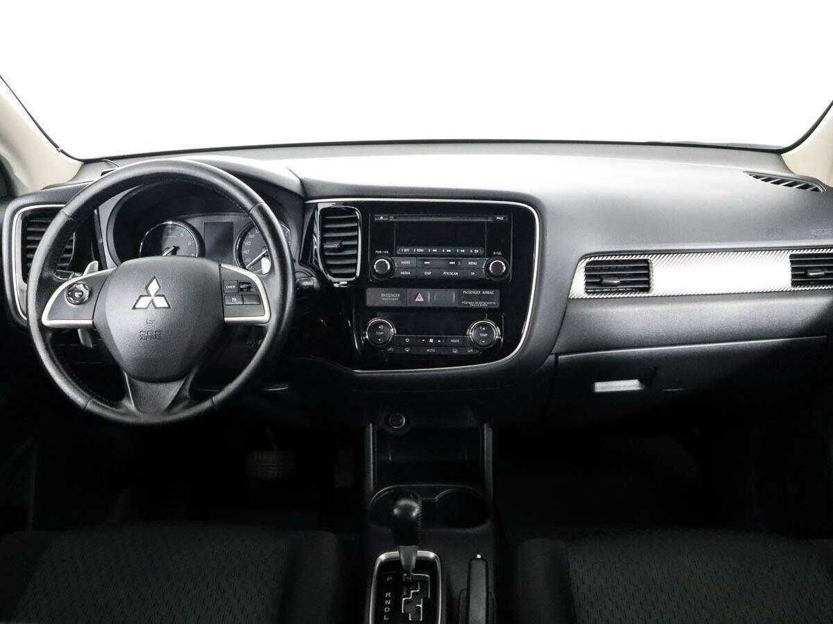 Купить Mitsubishi Outlander с пробегом. Фото: #9