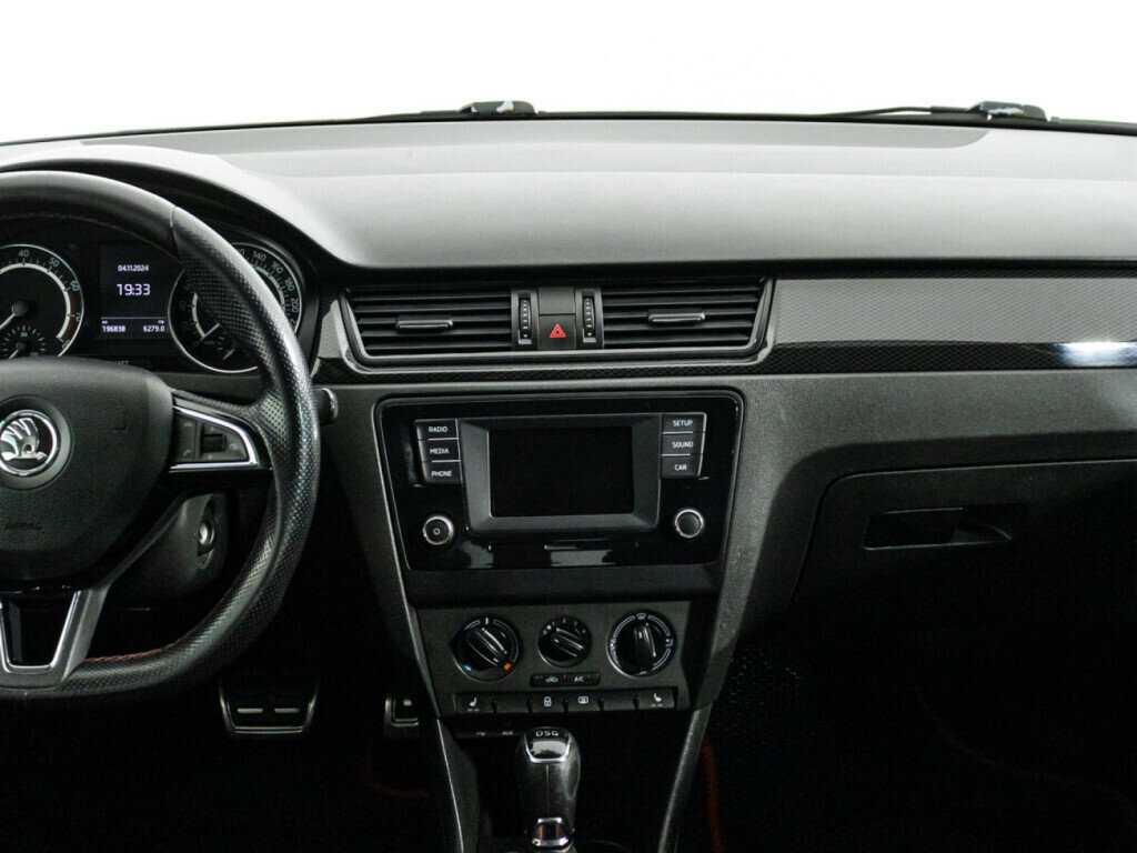 Купить Skoda Rapid с пробегом. Фото: #13