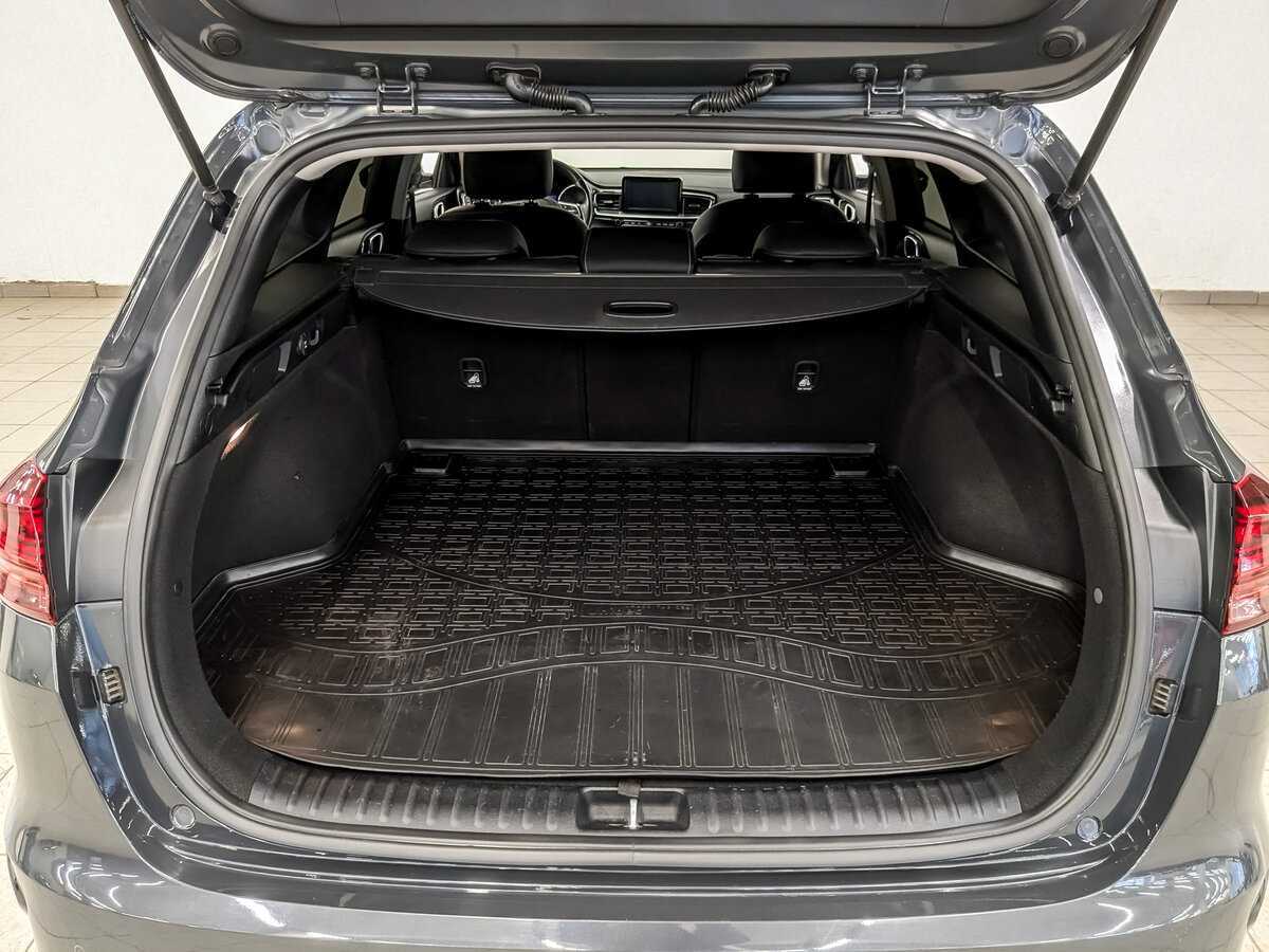 Купить Kia Ceed с пробегом. Фото: #9