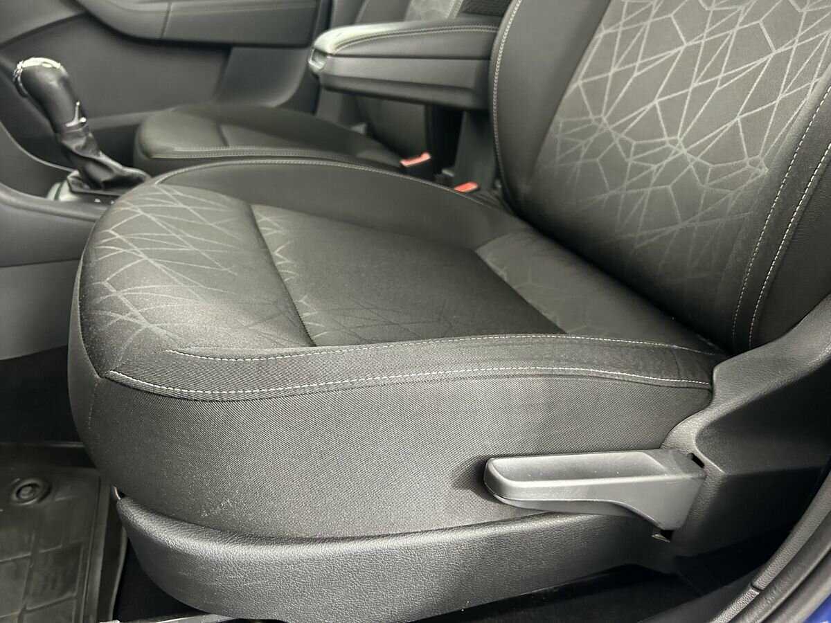 Купить Skoda Rapid с пробегом. Фото: #9