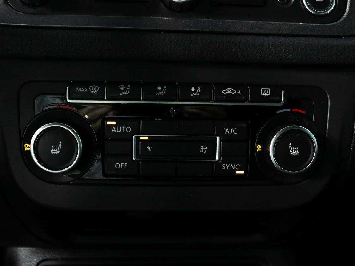 Купить Volkswagen Tiguan с пробегом. Фото: #12