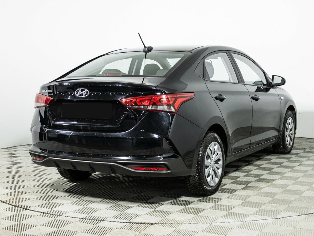 Купить Hyundai Solaris с пробегом. Фото: #4