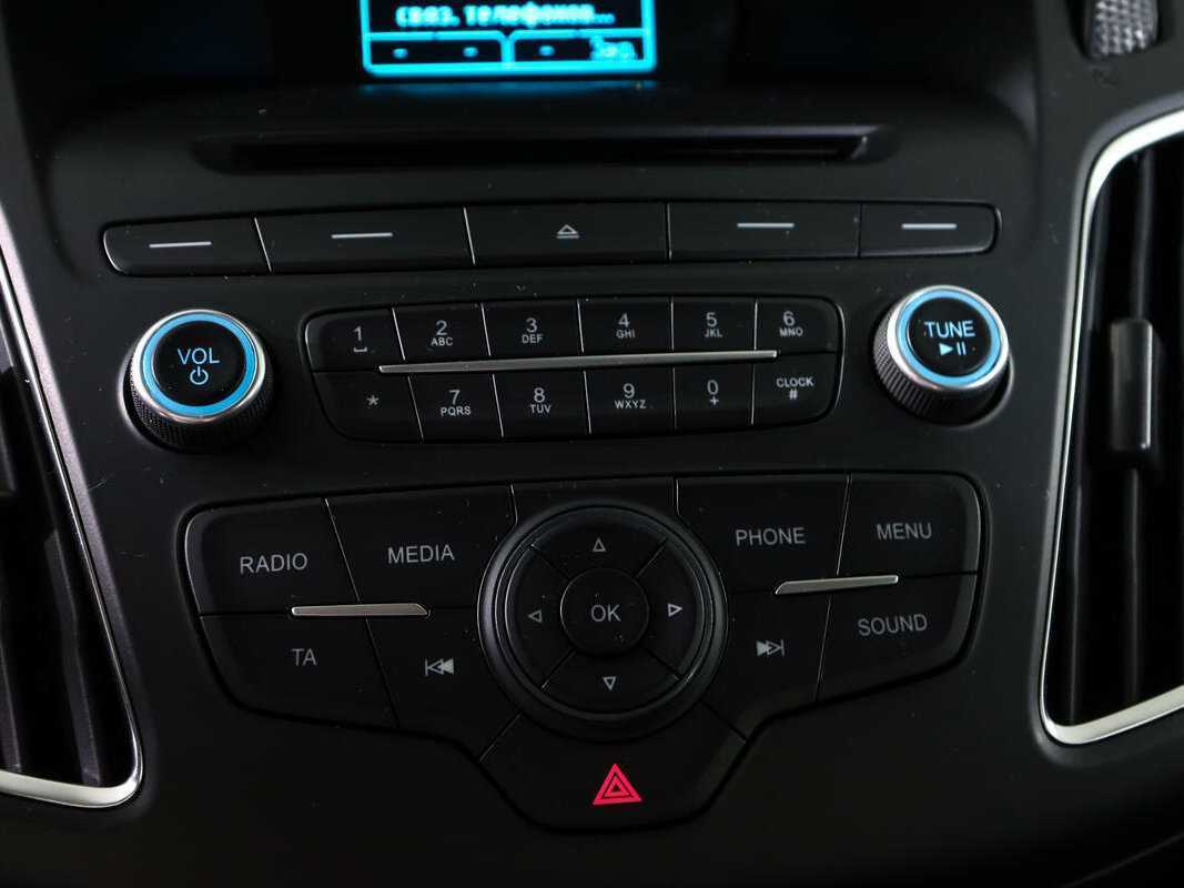 Купить Ford Focus с пробегом. Фото: #16