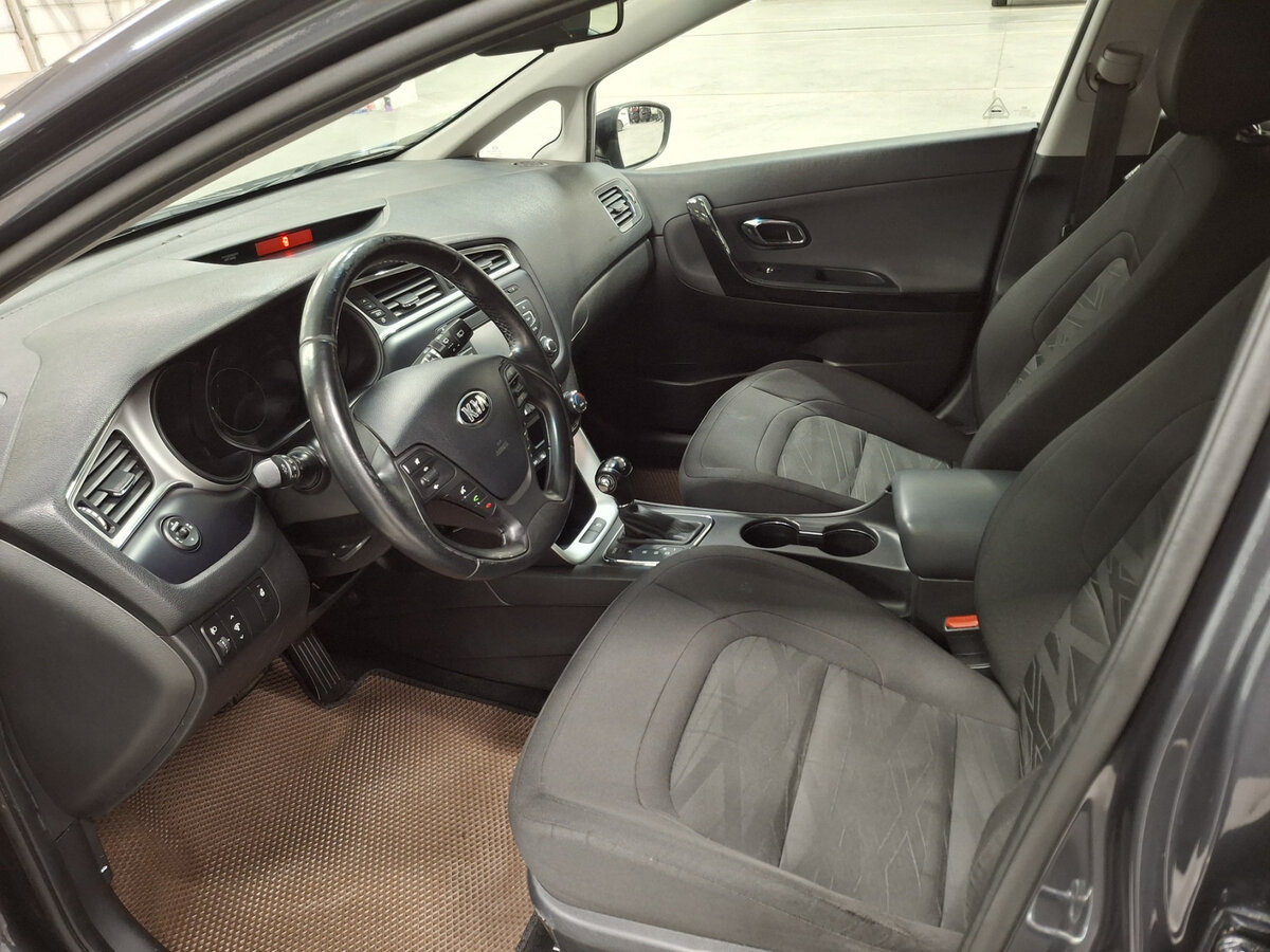 Купить Kia Ceed с пробегом. Фото: #15