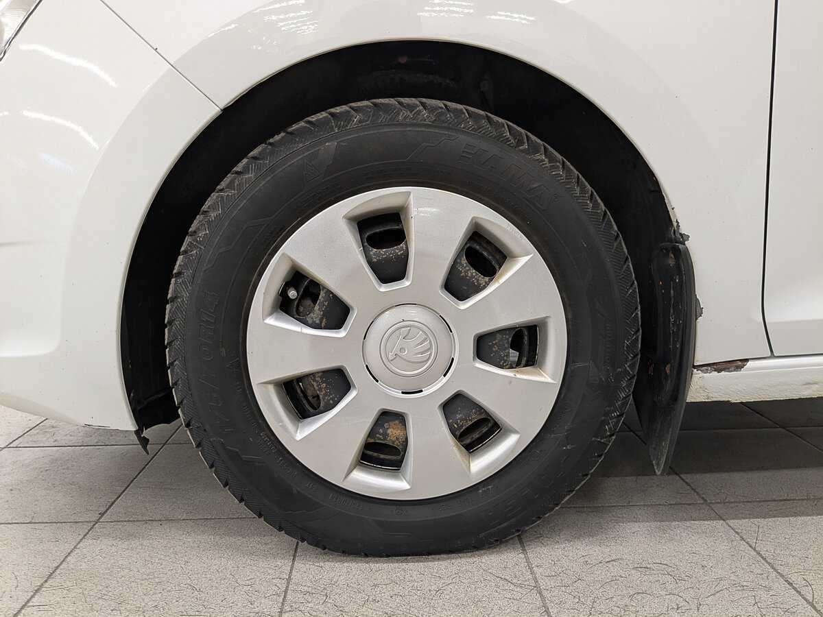 Купить Skoda Rapid с пробегом. Фото: #11