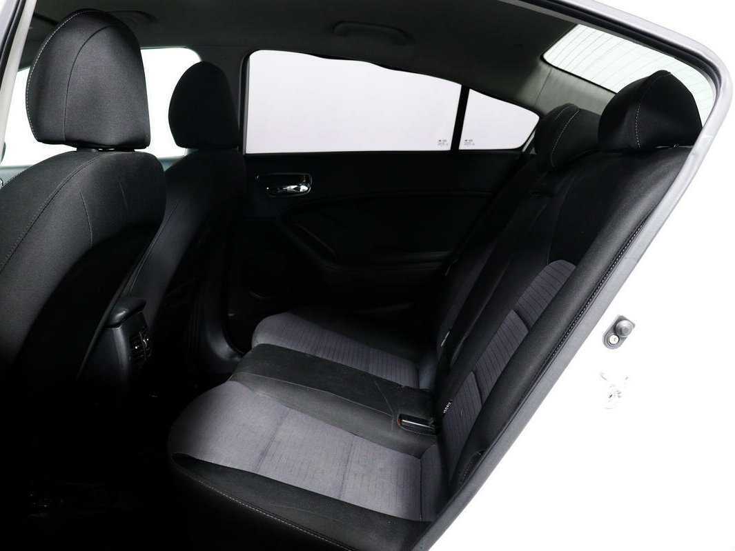 Купить Kia Cerato с пробегом. Фото: #11