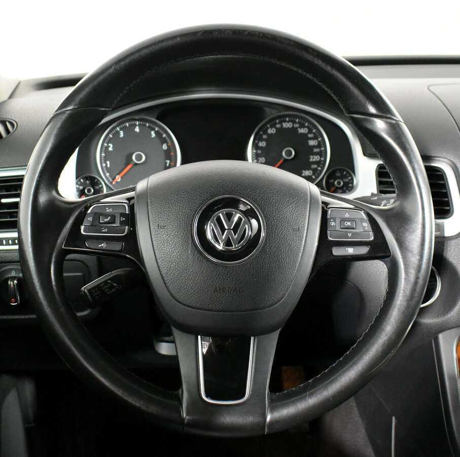 Купить Volkswagen Touareg с пробегом. Фото: #7