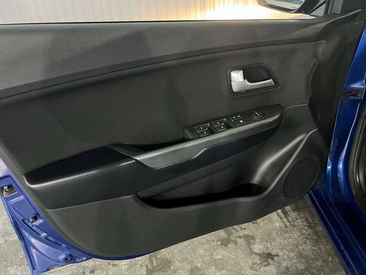 Купить Kia Rio с пробегом. Фото: #8