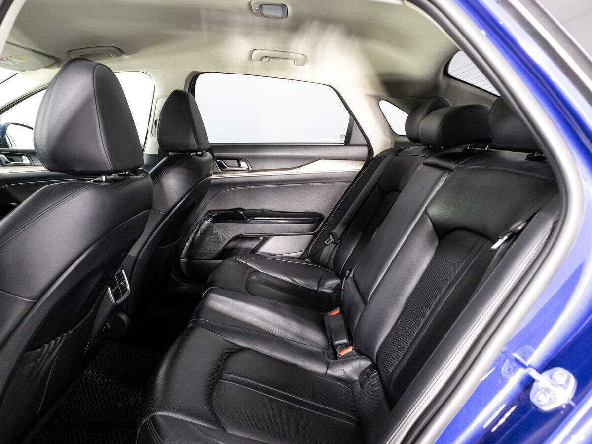 Купить Kia K5 с пробегом. Фото: #9