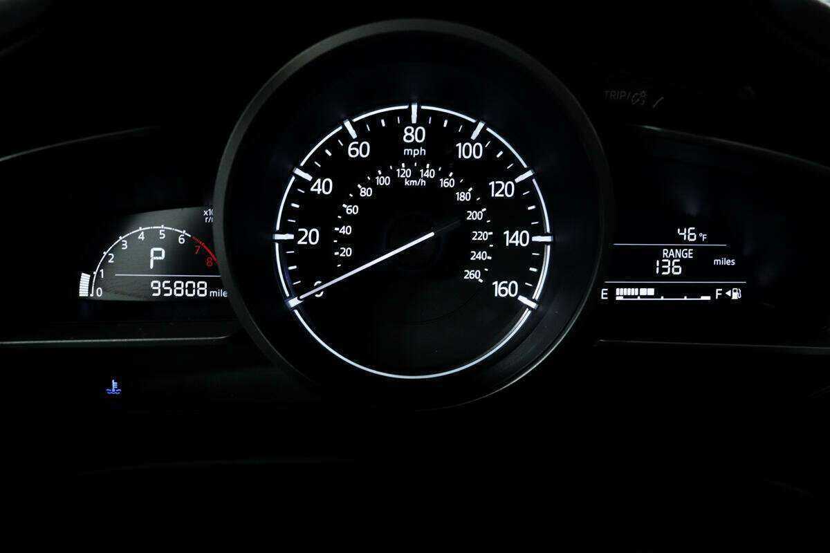 Купить Mazda 3 с пробегом. Фото: #9