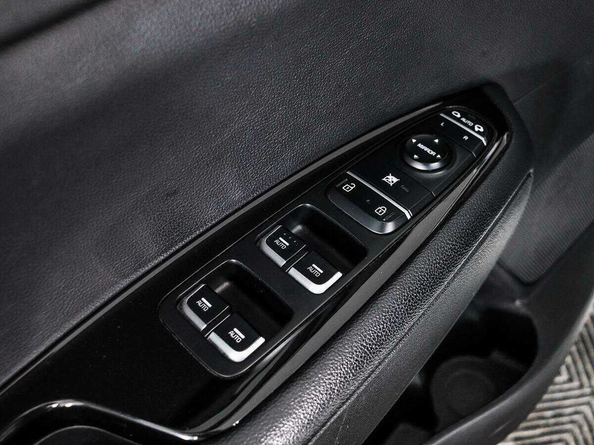 Купить Kia Optima с пробегом. Фото: #8