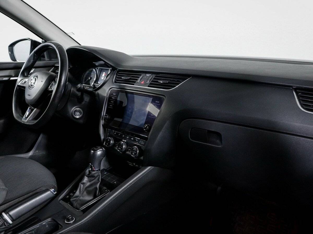 Купить Skoda Octavia с пробегом. Фото: #6